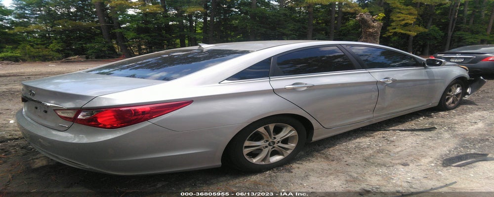 5NPEC4AC1DH780063 2013 HYUNDAI SONATA photo no. 4