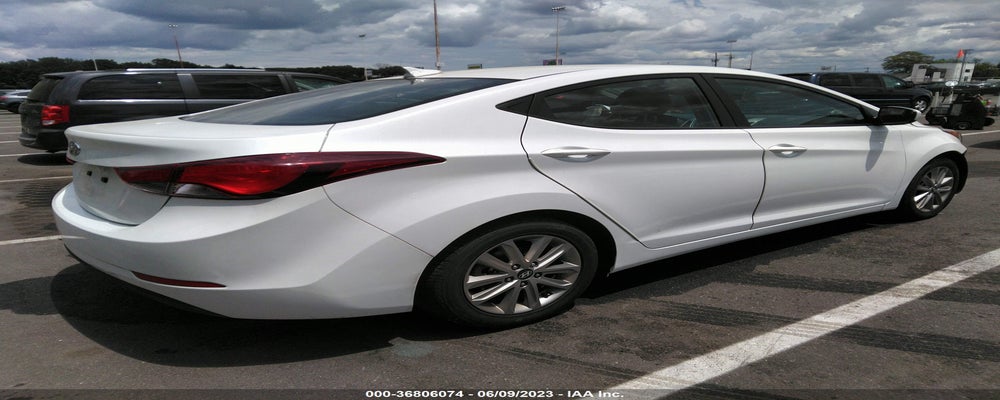 5NPDH4AE9GH689058 2016 HYUNDAI ELANTRA photo no. 4