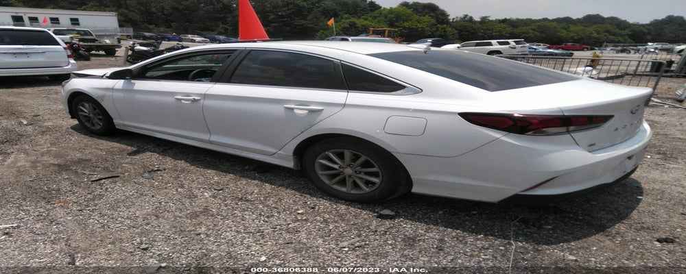 5NPE24AF7JH601775 2018 HYUNDAI SONATA photo no. 3