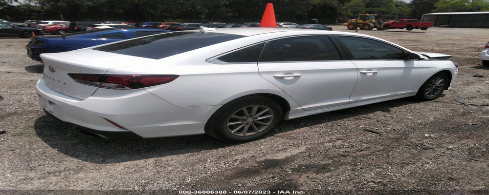 5NPE24AF7JH601775 2018 HYUNDAI SONATA photo no. 4