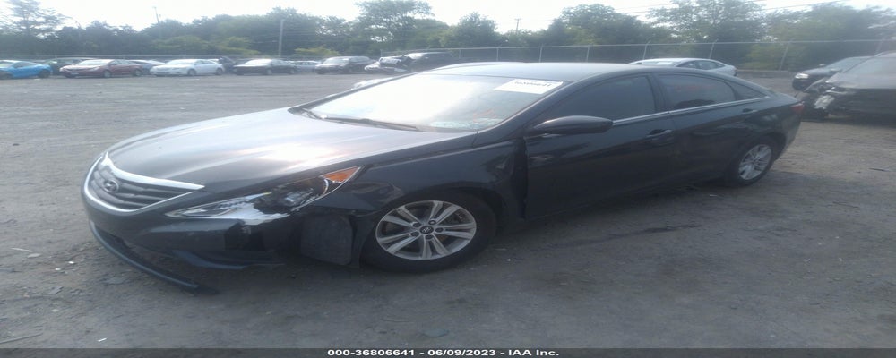 5NPEB4AC2BH198294 2011 HYUNDAI SONATA photo no. 2