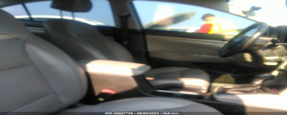 KMHD84LF6HU153760 2017 HYUNDAI ELANTRA photo no. 5