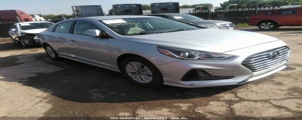 KMHE24L30JA082882 2018 HYUNDAI SONATA HYBRID photo no. 3