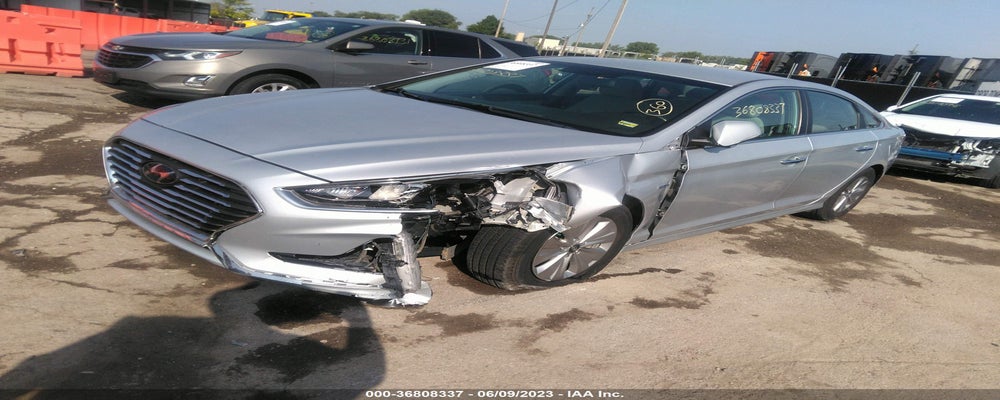 KMHE24L30JA082882 2018 HYUNDAI SONATA HYBRID photo no. 2