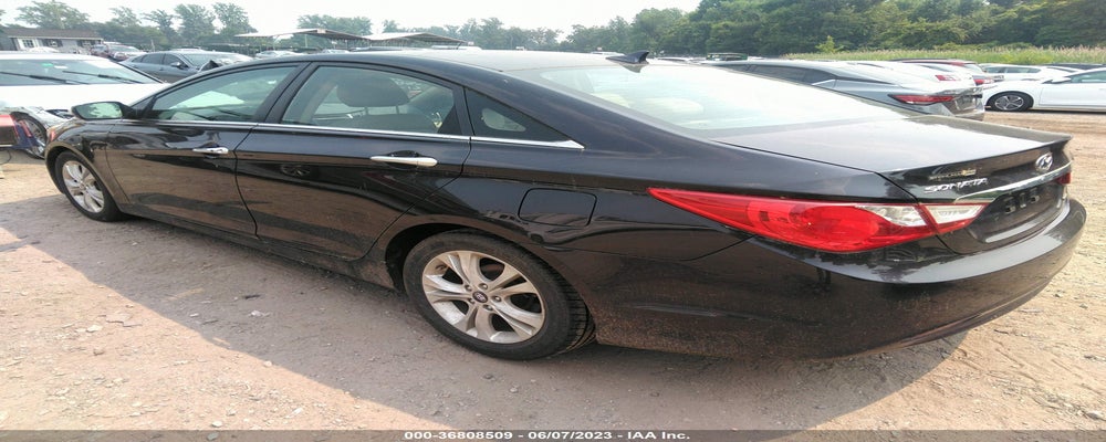5NPEC4AC8BH040040 2011 HYUNDAI SONATA photo no. 3