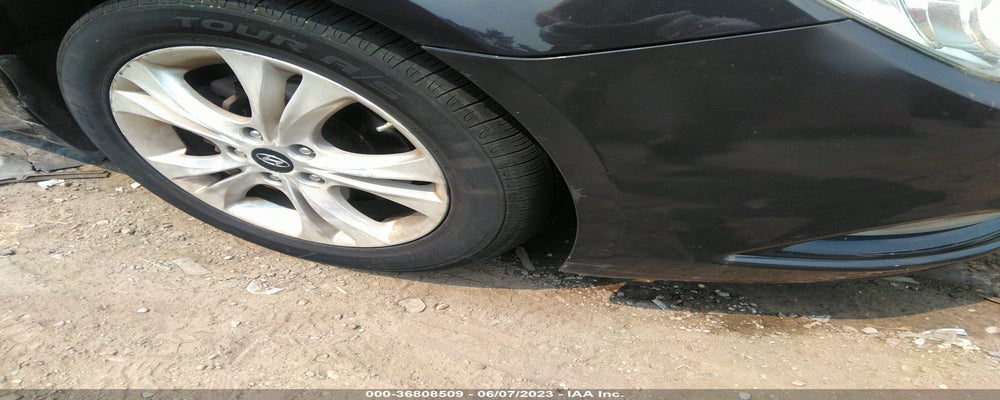 5NPEC4AC8BH040040 2011 HYUNDAI SONATA photo no. 6