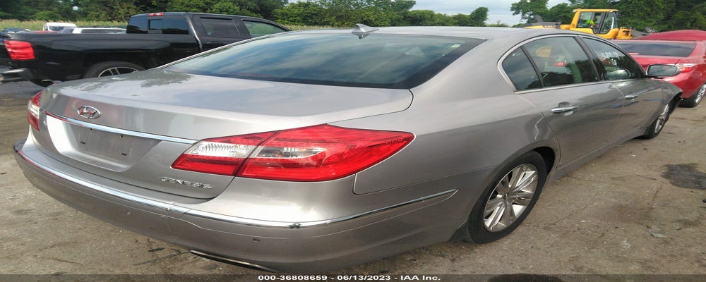 KMHGC4DD3DU223735 2013 HYUNDAI GENESIS photo no. 4