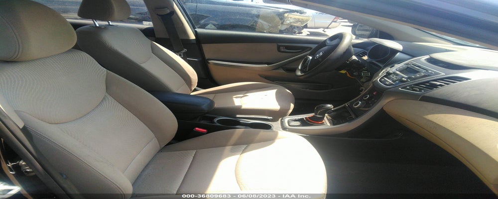 KMHDH4AE8GU475308 2016 HYUNDAI ELANTRA photo no. 5