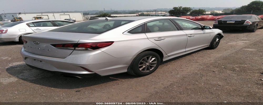 5NPE24AFXJH664076 2018 HYUNDAI SONATA photo no. 4