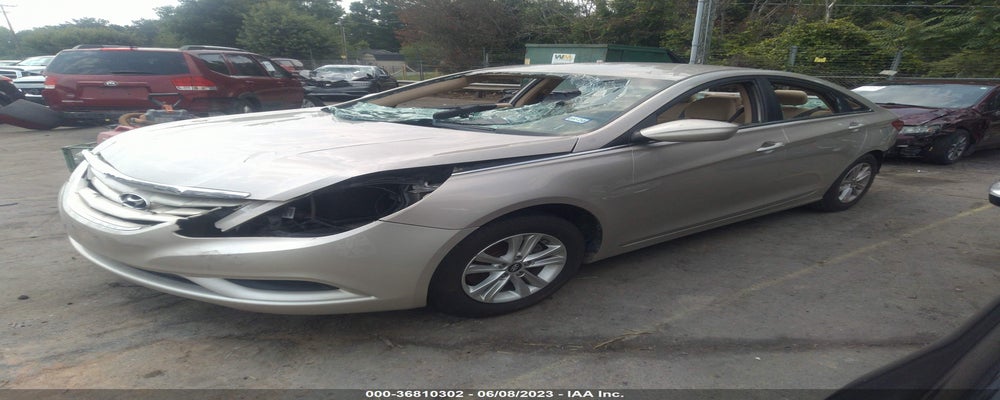 5NPEB4AC9BH272584 2011 HYUNDAI SONATA photo no. 2