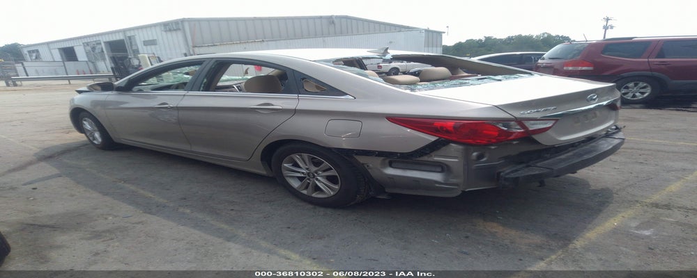 5NPEB4AC9BH272584 2011 HYUNDAI SONATA photo no. 3