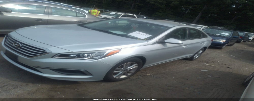 5NPE24AF8GH404770 2016 HYUNDAI SONATA photo no. 2