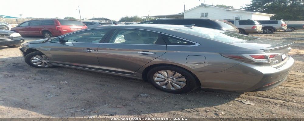 KMHE24L37HA076992 2017 HYUNDAI SONATA HYBRID photo no. 3