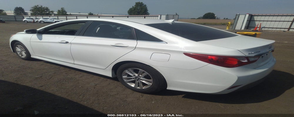 5NPEB4AC8EH820157 2014 HYUNDAI SONATA photo no. 3