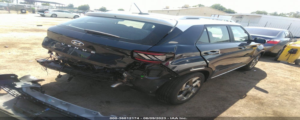 KMHRC8A32PU228988 2023 HYUNDAI VENUE photo no. 4