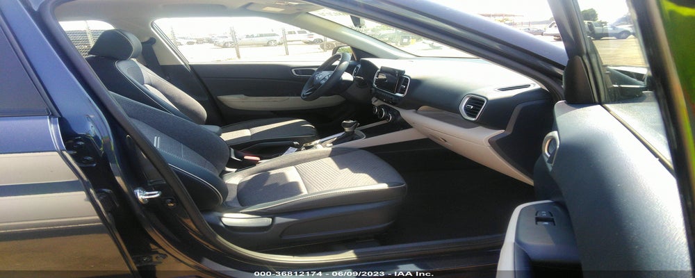 KMHRC8A32PU228988 2023 HYUNDAI VENUE photo no. 5