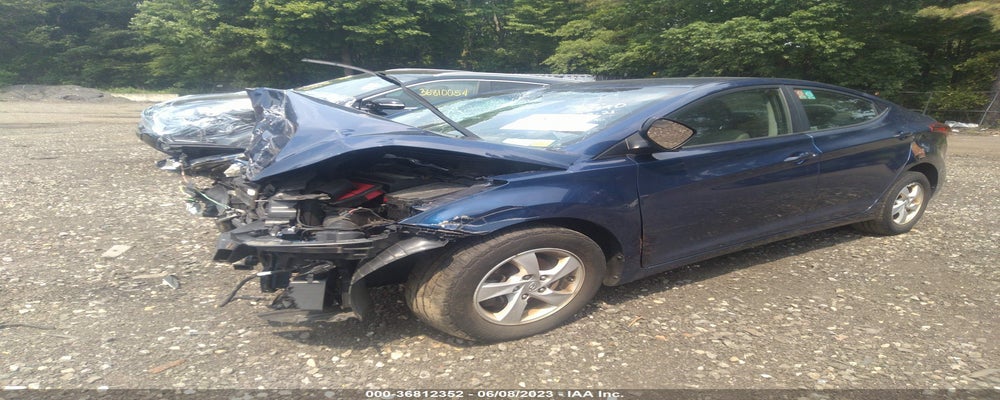 5NPDH4AE8FH567077 2015 HYUNDAI ELANTRA photo no. 2