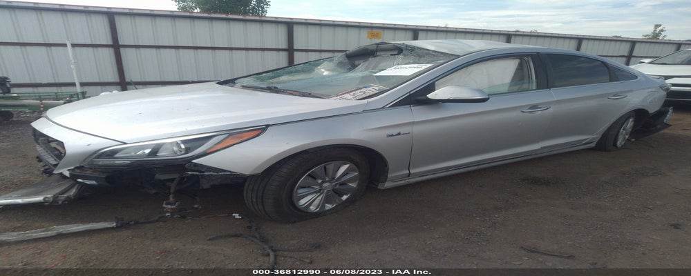 KMHE24L17GA033993 2016 HYUNDAI SONATA HYBRID photo no. 2