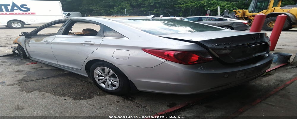 5NPEB4AC9CH485813 2012 HYUNDAI SONATA photo no. 3