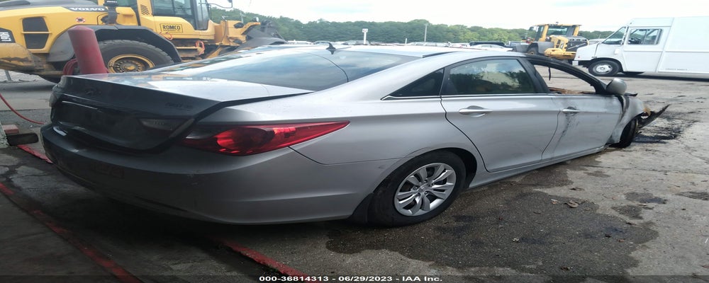 5NPEB4AC9CH485813 2012 HYUNDAI SONATA photo no. 4