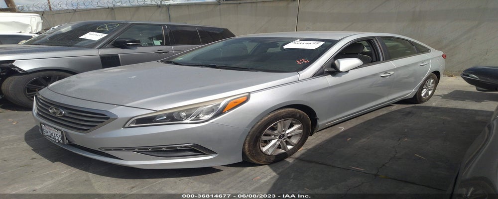 5NPE24AF3FH168043 2015 HYUNDAI SONATA photo no. 2