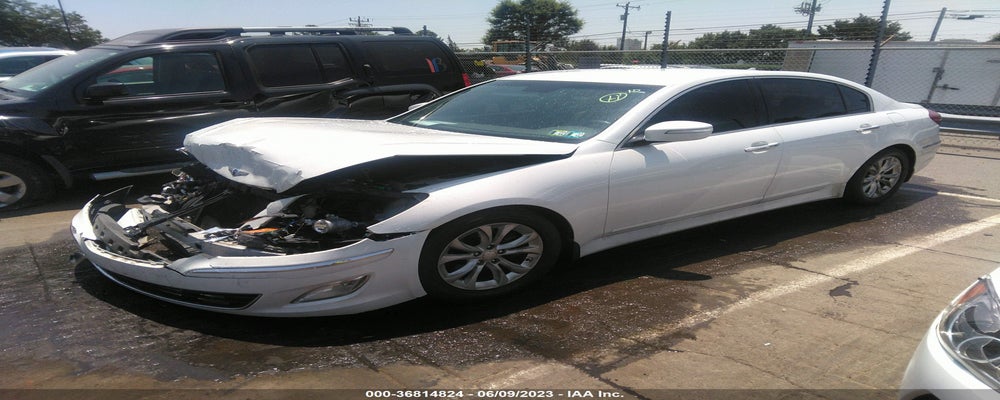 KMHGC4DD6CU203560 2012 HYUNDAI GENESIS photo no. 2