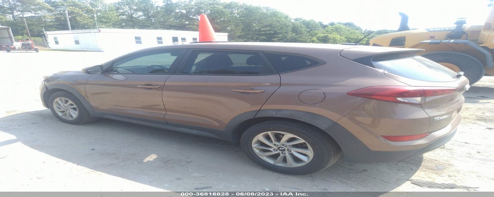 KM8J23A41GU237029 2016 HYUNDAI TUCSON photo no. 3