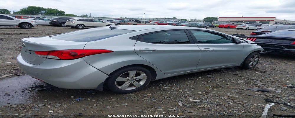 KMHDH4AE1DU571289 2013 HYUNDAI ELANTRA photo no. 4