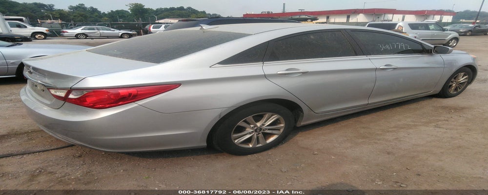 5NPEB4AC1CH393515 2012 HYUNDAI SONATA photo no. 4