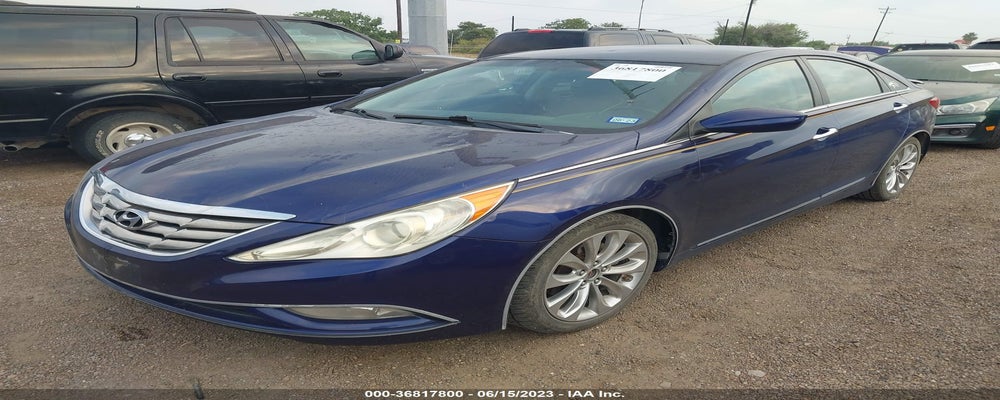 5NPEC4AC8BH039986 2011 HYUNDAI SONATA photo no. 2