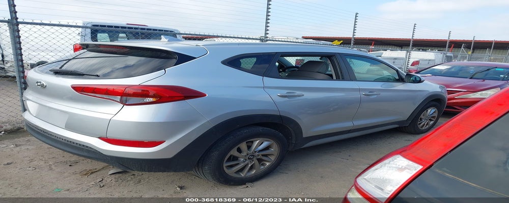 KM8J33A40JU669499 2018 HYUNDAI TUCSON photo no. 4