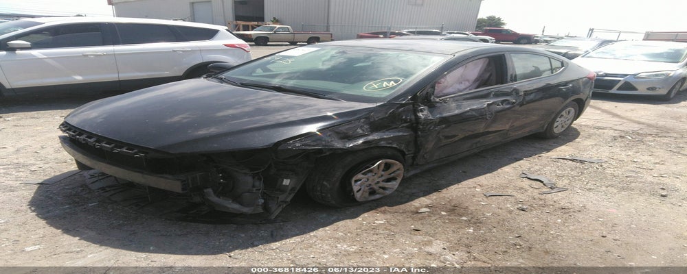 5NPD74LF3JH231564 2018 HYUNDAI ELANTRA photo no. 2