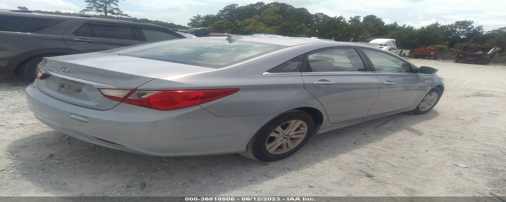 5NPEB4AC2BH139875 2011 HYUNDAI SONATA photo no. 4