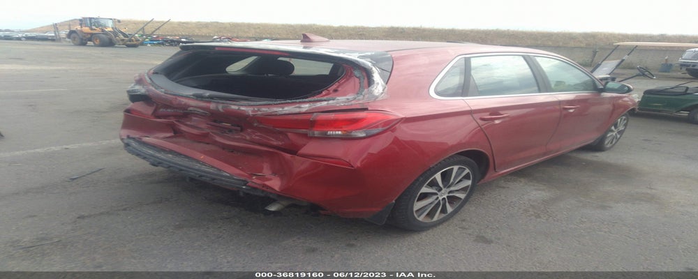 KMHH35LE2JU031433 2018 HYUNDAI ELANTRA GT photo no. 4