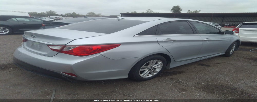 5NPEB4AC3EH914754 2014 HYUNDAI SONATA photo no. 4