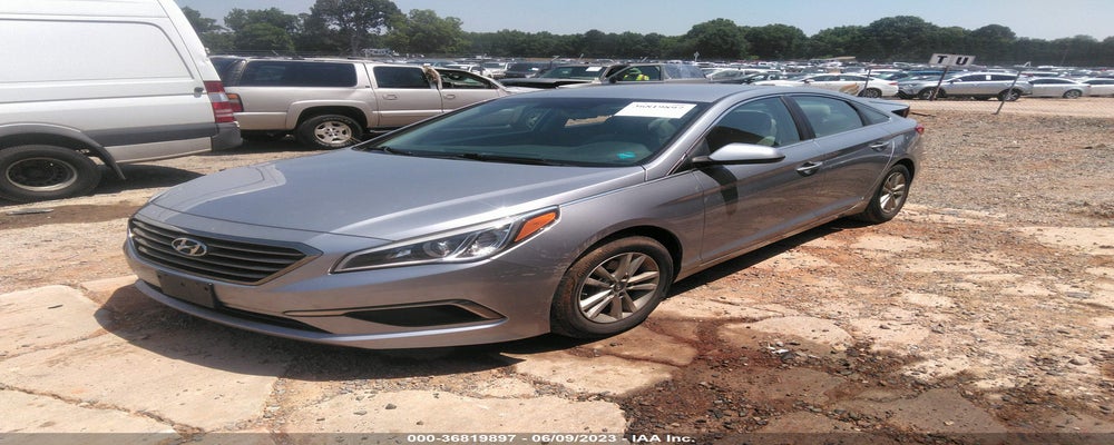 5NPE24AF9GH321803 2016 HYUNDAI SONATA photo no. 2