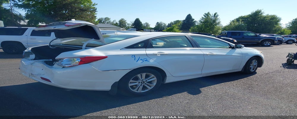 5NPEB4AC1CH399816 2012 HYUNDAI SONATA photo no. 4