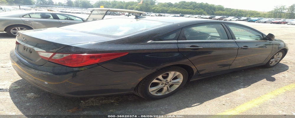 5NPEB4AC0BH043629 2011 HYUNDAI SONATA photo no. 4