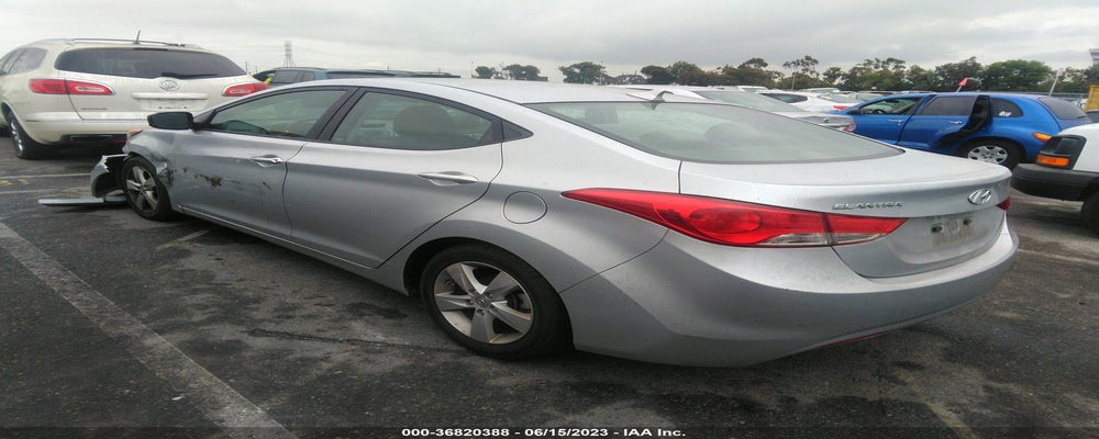 5NPDH4AE8DH270095 2013 HYUNDAI ELANTRA photo no. 3
