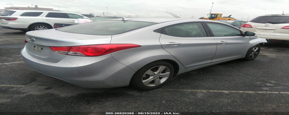 5NPDH4AE8DH270095 2013 HYUNDAI ELANTRA photo no. 4
