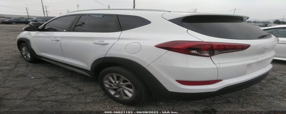 KM8J33A49JU649185 2018 HYUNDAI TUCSON photo no. 3