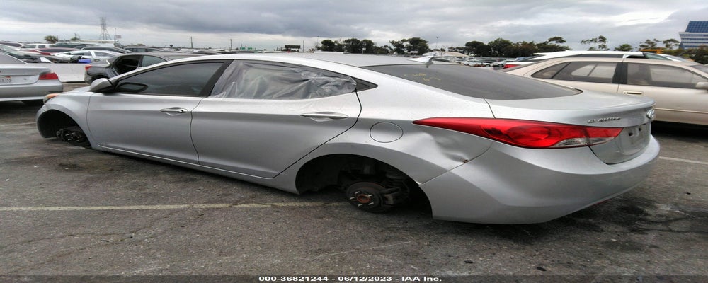 KMHDH4AE3DU652634 2013 HYUNDAI ELANTRA photo no. 3
