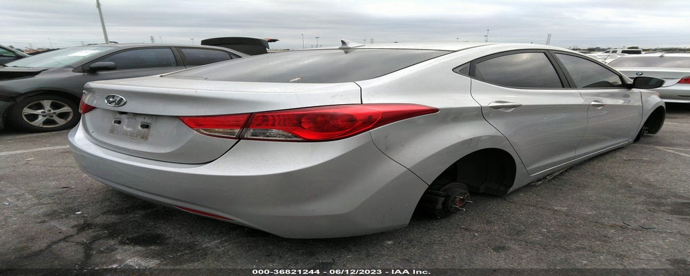 KMHDH4AE3DU652634 2013 HYUNDAI ELANTRA photo no. 4