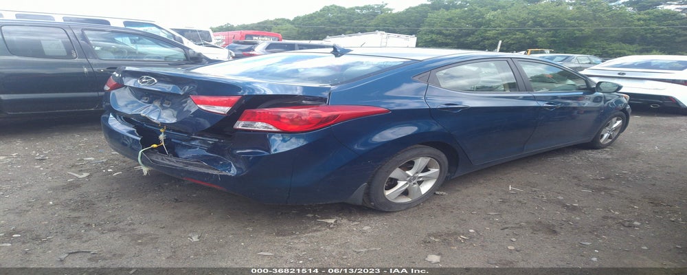 KMHDH4AE2DU972088 2013 HYUNDAI ELANTRA photo no. 4