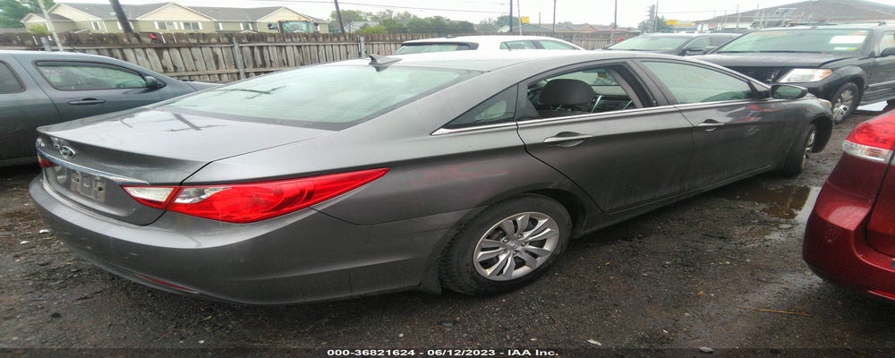 5NPEB4AC3BH193024 2011 HYUNDAI SONATA photo no. 4