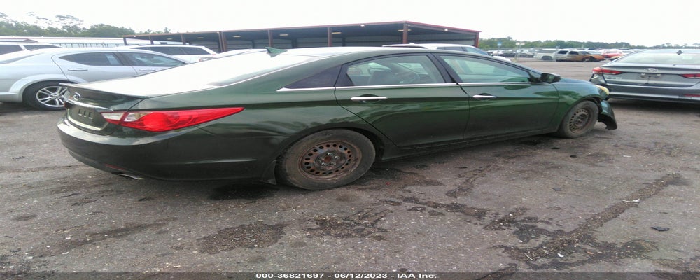 5NPEC4AC8BH156886 2011 HYUNDAI SONATA photo no. 4