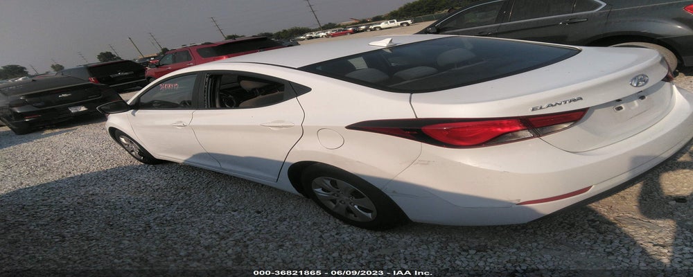 5NPDH4AEXGH779223 2016 HYUNDAI ELANTRA photo no. 3