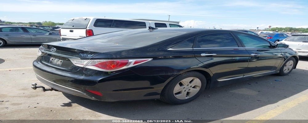 KMHEC4A4XBA002000 2011 HYUNDAI SONATA photo no. 4