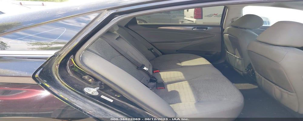 KMHEC4A4XBA002000 2011 HYUNDAI SONATA photo no. 8