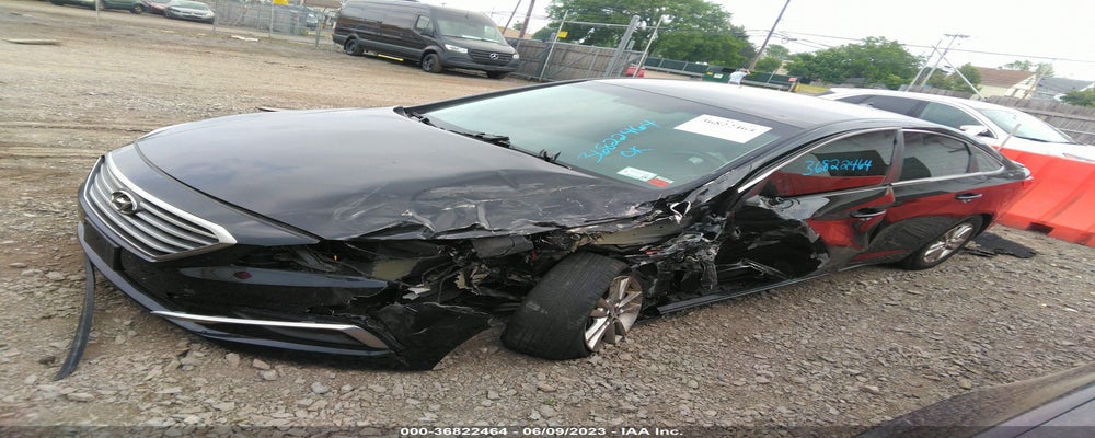 5NPE24AF7HH592876 2017 HYUNDAI SONATA photo no. 2